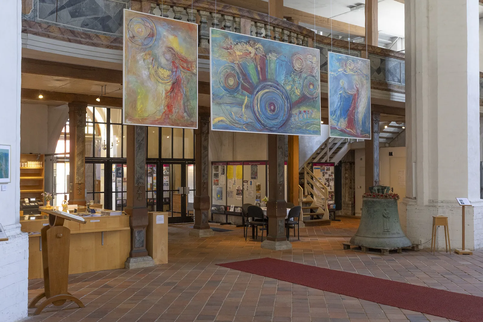 Ausstellung „Komm nur herein, ich öffne dir mein ganzes Herz“ in der Oberkirche St. Nikolai, Cottbus