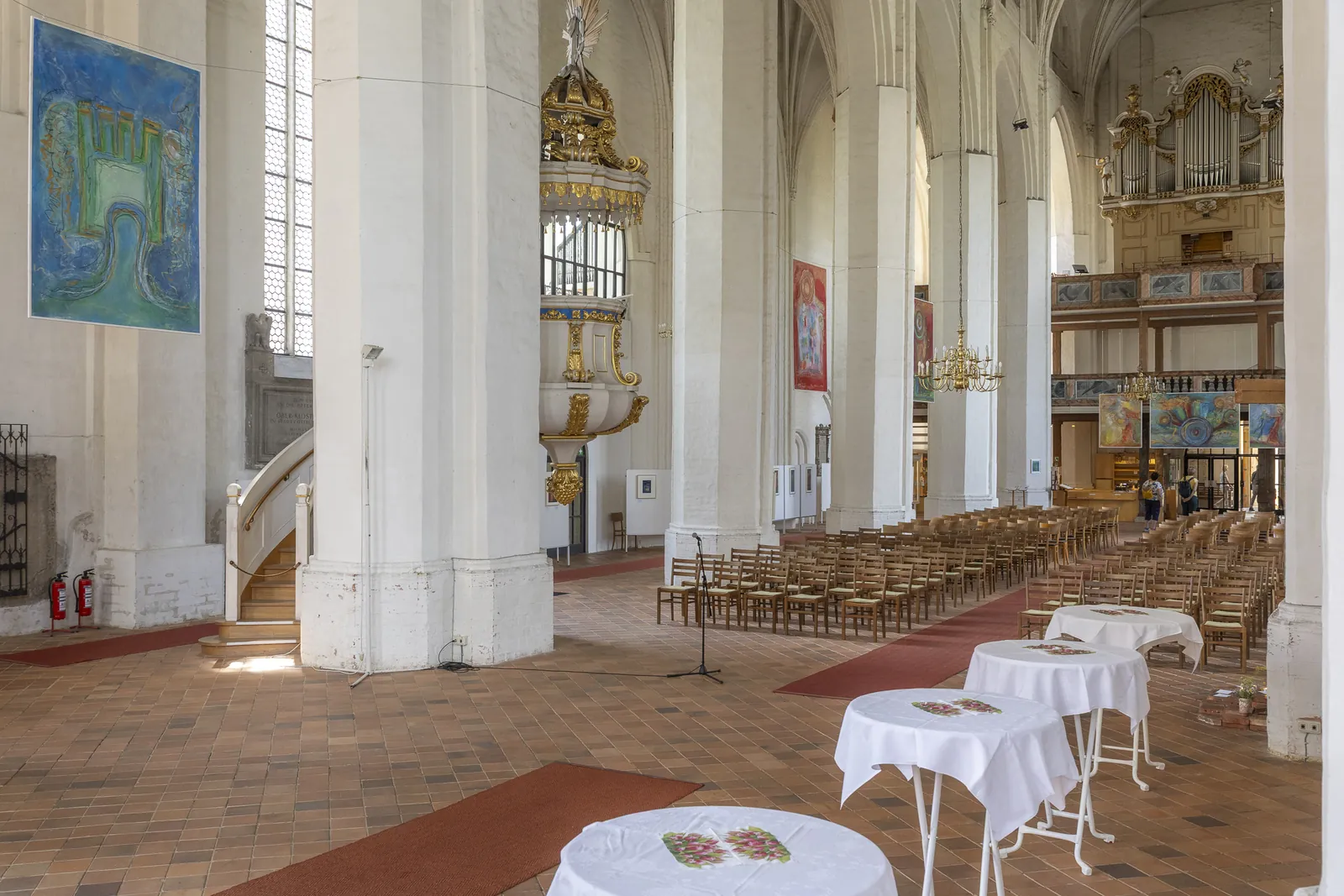 Ausstellung „Komm nur herein, ich öffne dir mein ganzes Herz“ in der Oberkirche St. Nikolai, Cottbus