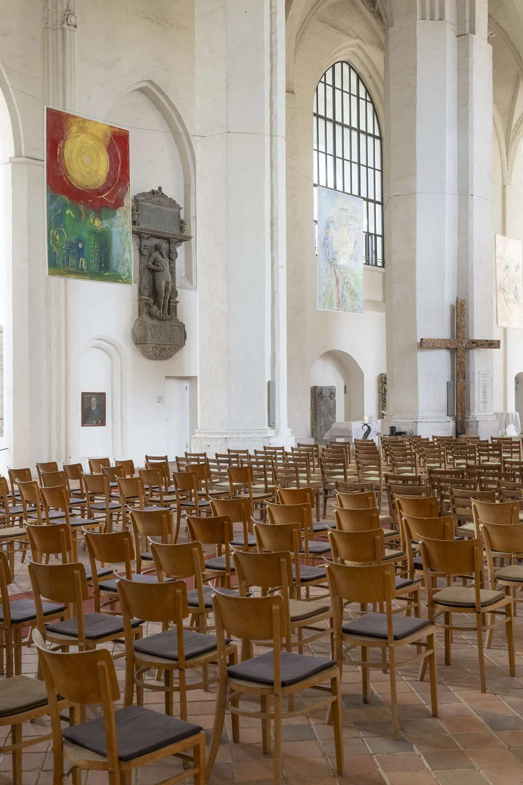 Ausstellung „Komm nur herein, ich öffne dir mein ganzes Herz“ in der Oberkirche St. Nikolai, Cottbus