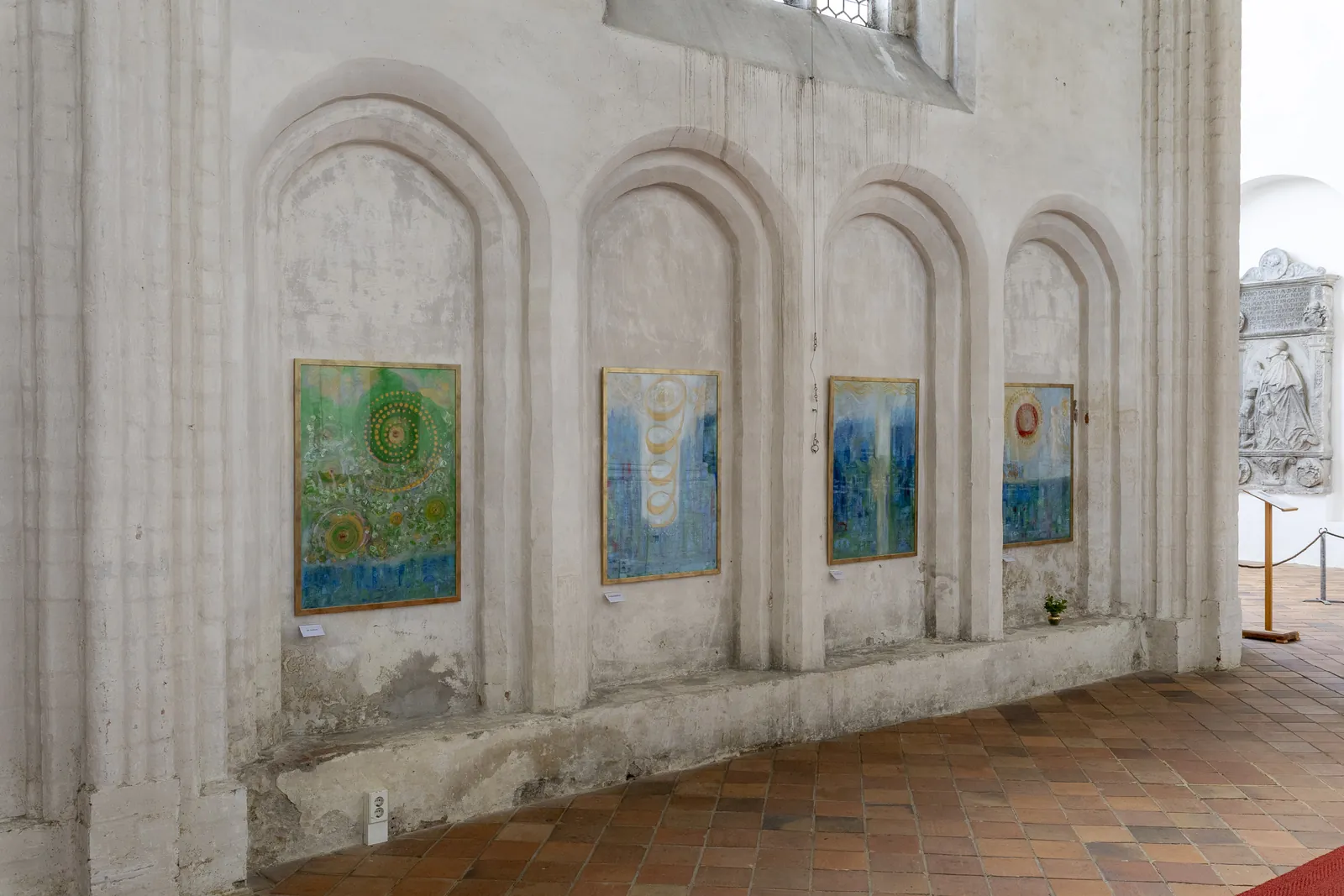 Ausstellung „Komm nur herein, ich öffne dir mein ganzes Herz“ in der Oberkirche St. Nikolai, Cottbus